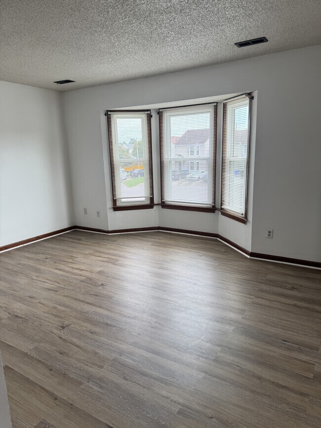 Foto del edificio - 811 Christa Ct