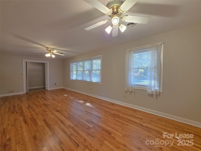 Foto del edificio - 9301 Gold Hill Rd