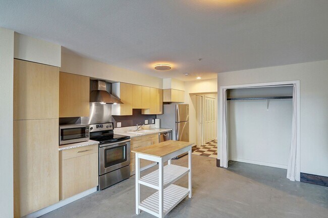 Foto del edificio - 0bd/1ba Bellevue Condo
