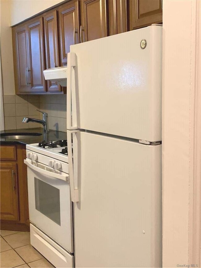 Building Photo - 514 E Park Ave