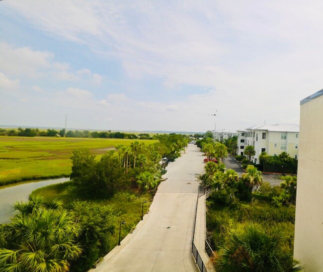 Foto del edificio - 1 Marina Dr