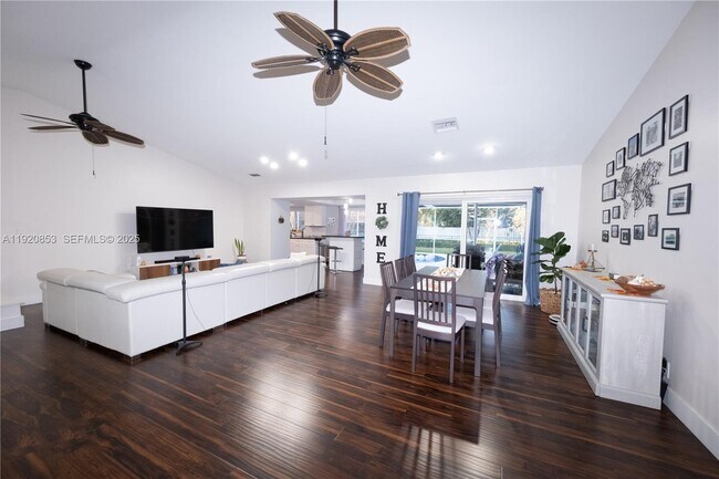 Foto del edificio - 13331 NW 10th St