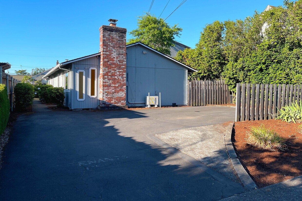 Primary Photo - 6108 SE Boise St