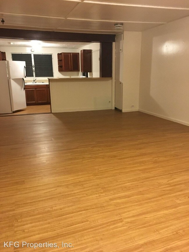 Building Photo - 3140 Nihi St
