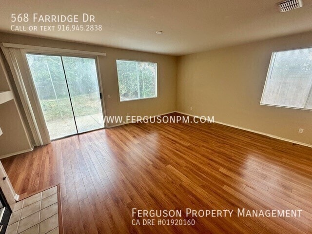 Building Photo - 568 Farridge Dr