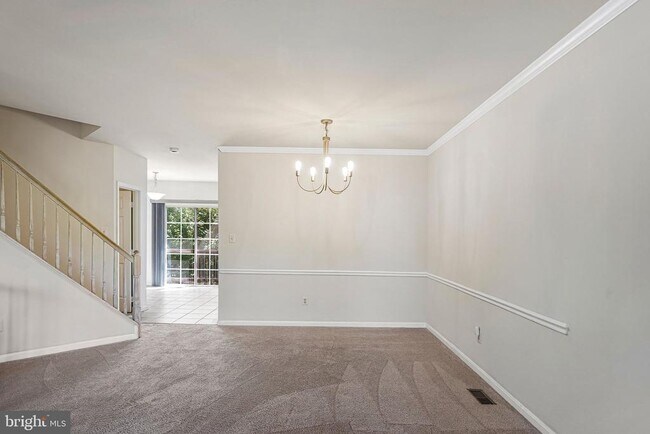 Building Photo - 7059 Kings Manor Dr