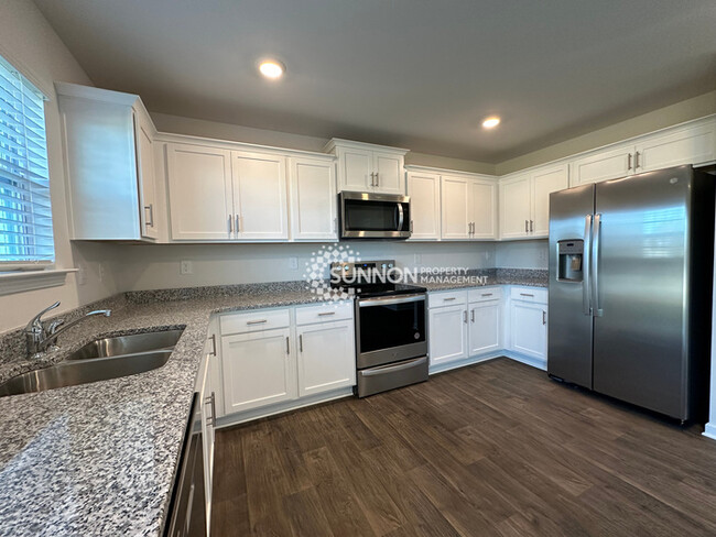 Foto del edificio - 4 Bedroom 2.5 Bathroom in Dallas NC