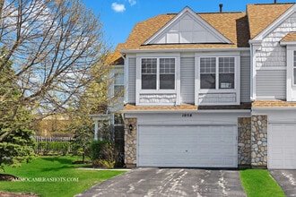 Building Photo - 1058 Delta Dr