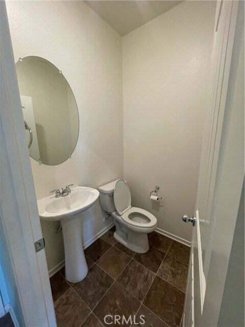 Building Photo - 30433 Village Knoll Dr