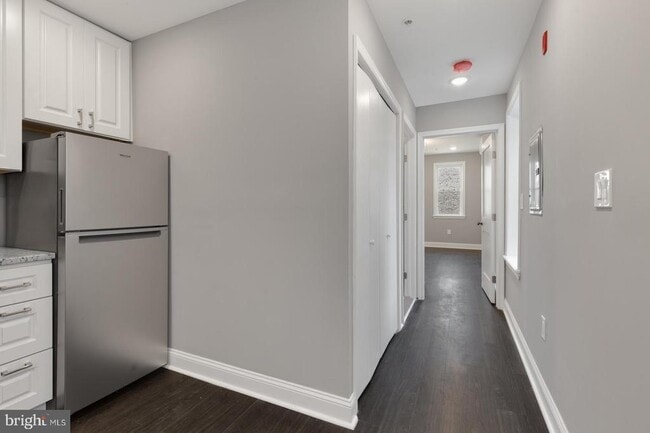 Building Photo - 624 N 35th St