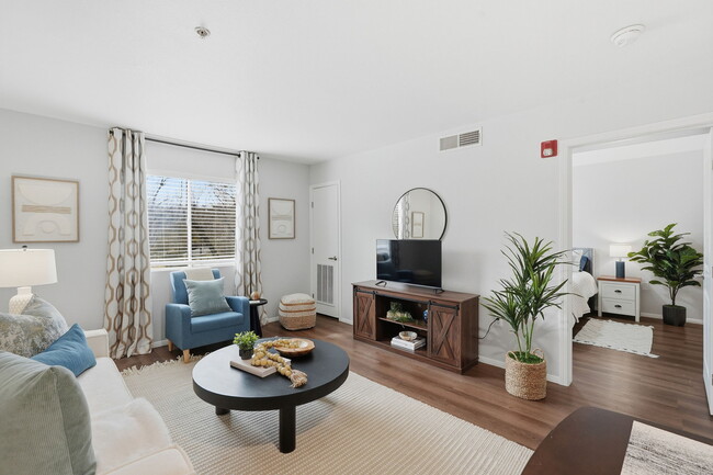 Building Photo - Granite Creek Apartments