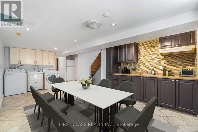 Building Photo - 102 Steeles Ave E