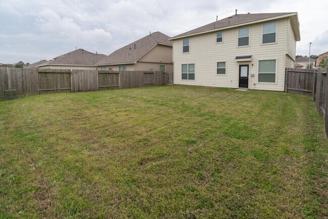 Building Photo - 17330 Blackstone Trails Dr