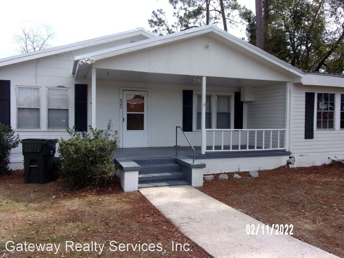 Primary Photo - 3 br, 1.5 bath House - 622 St. Mary's Dr.