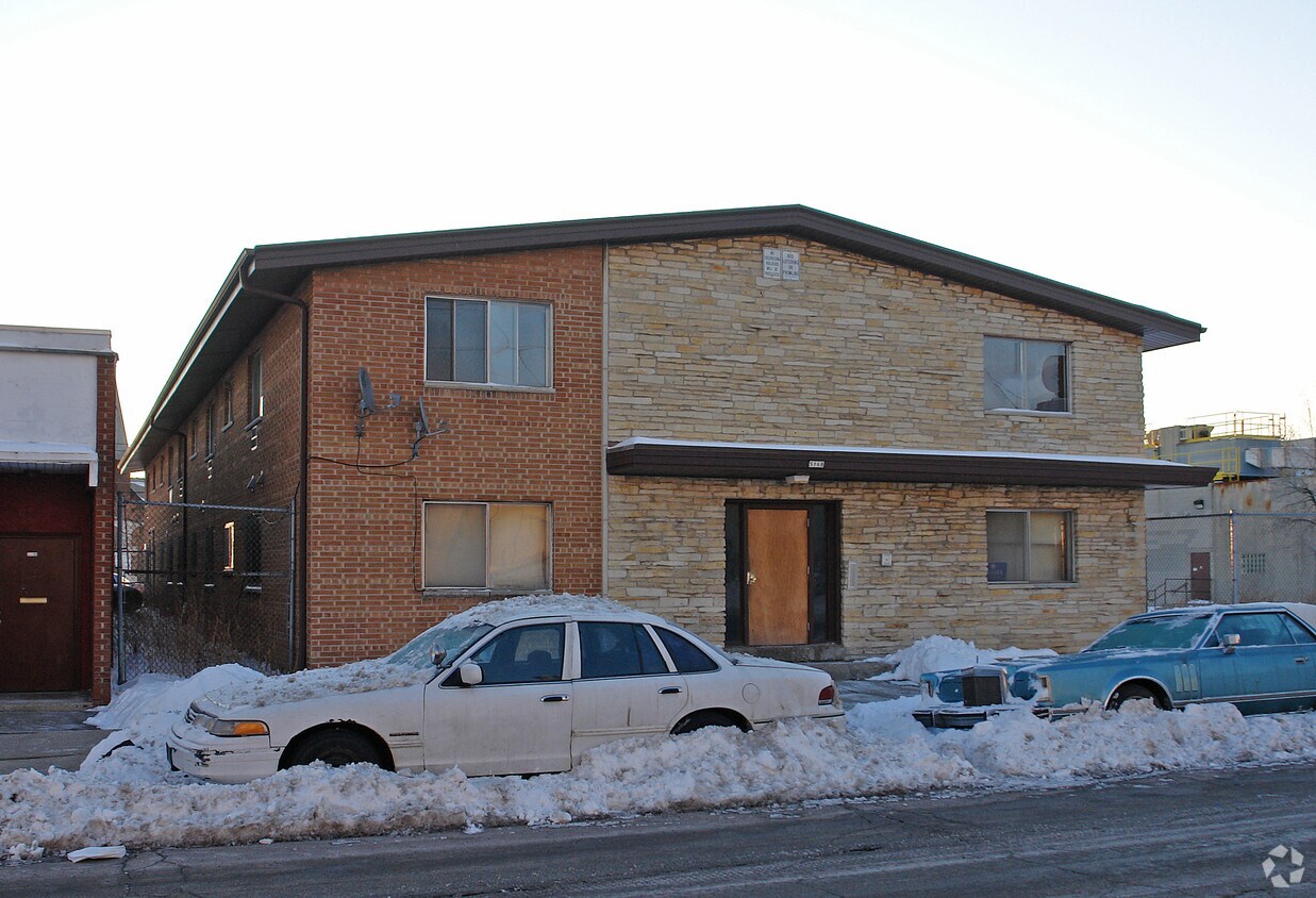 Building Photo - 5168 N 35th St