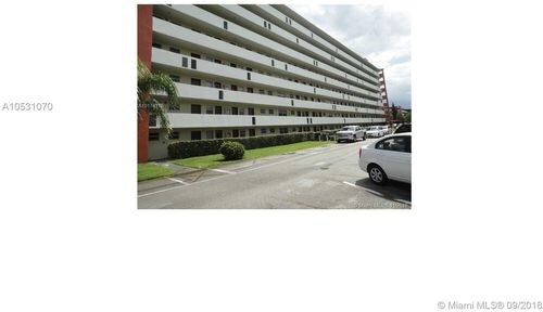 Foto del edificio - 1750 NE 191st St