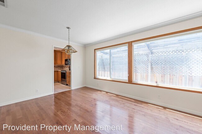 Foto del edificio - 4 br, 2 bath House - 164 Sprucemont Place