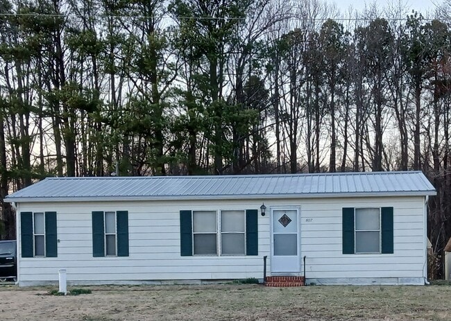 Building Photo - 807 Blanco Rd