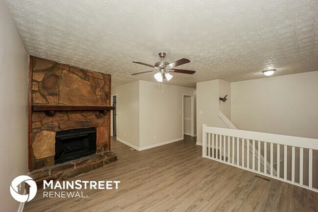 Foto del edificio - 140 Hunt Ridge Dr