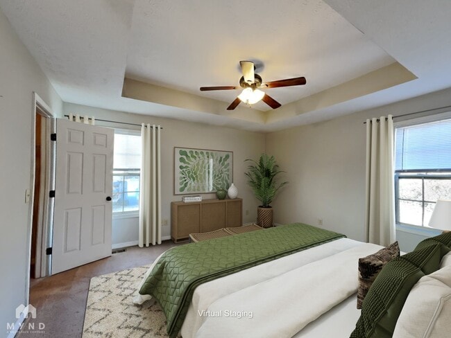 Building Photo - 664 S Mahn Ave