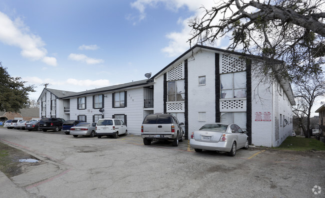 Foto del edificio - River Oaks Apartments