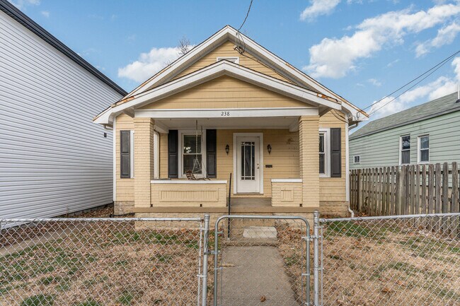 Building Photo - 238 Shelby St