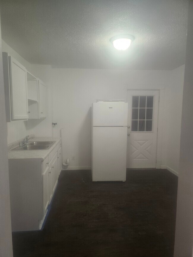 cocina - 1326 Bridge St