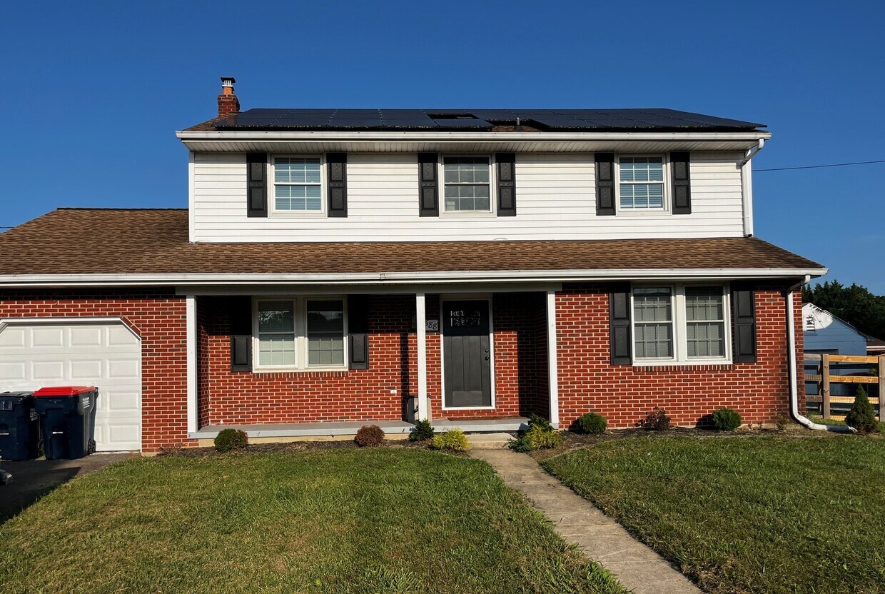 Primary Photo - 588 Cecil Ave