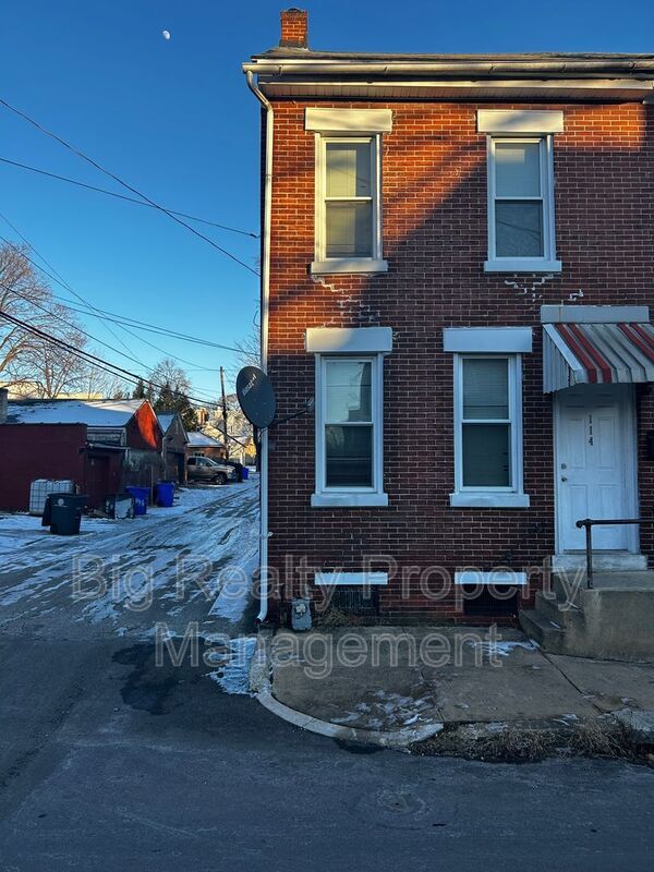 Primary Photo - 114 N Evans St