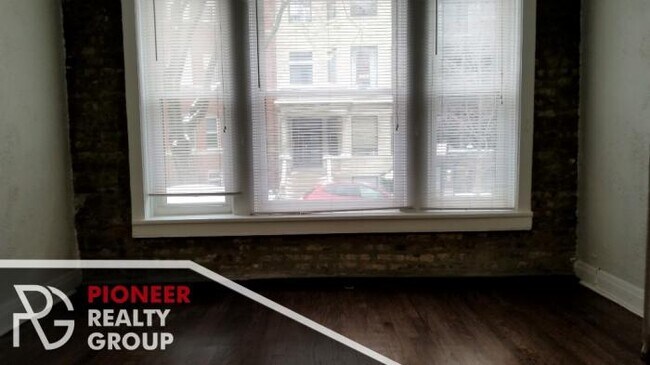 Foto del edificio - 2 bedroom in CHICAGO IL 60657