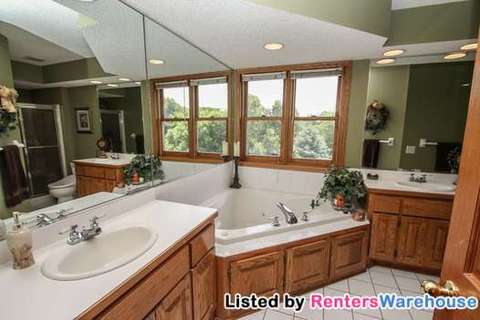 Building Photo - 21055 Floral Bay Dr N