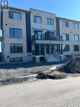Building Photo - 717 Arcadian Private