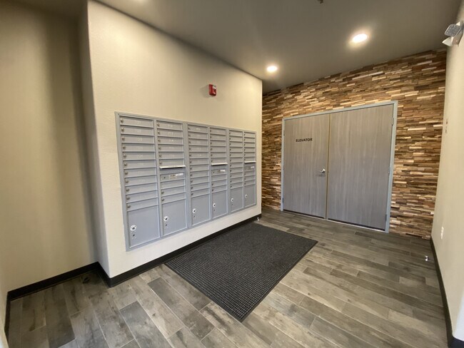 Área de correo - The Lofts at Hawks Ridge