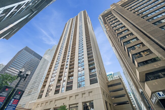 Foto del edificio - 200 N Dearborn St