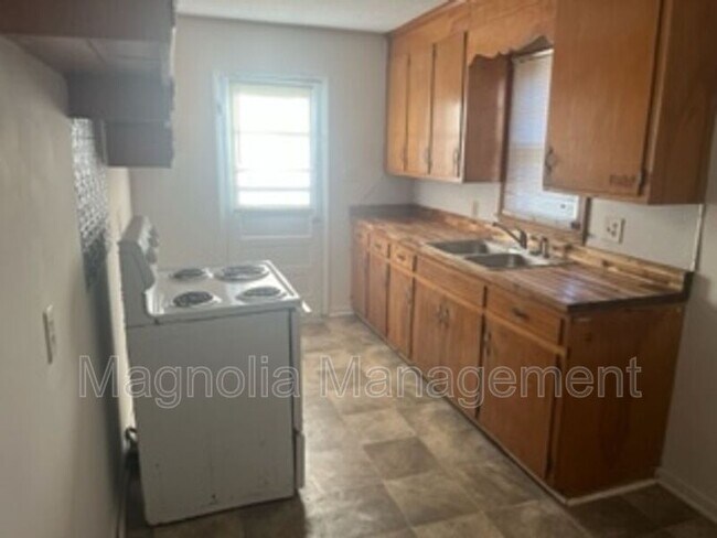 Foto del edificio - 248 Gholson Ave