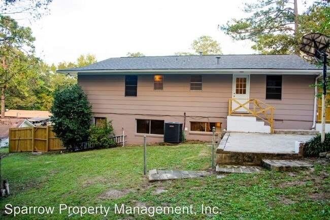 Building Photo - 4 br, 2 bath House - 911 Woodburn Dr