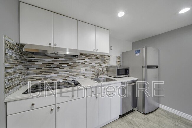 Foto del edificio - 2650 Valley View Dr