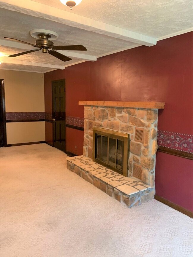 Foto del edificio - 3 Bedroom / 2 Bath Brick Home Johnson City...