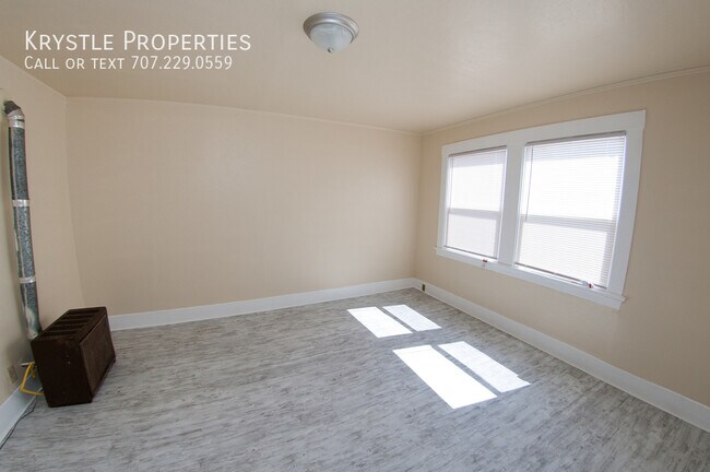 Foto del edificio - Wonderful, lower level unit with a great v...