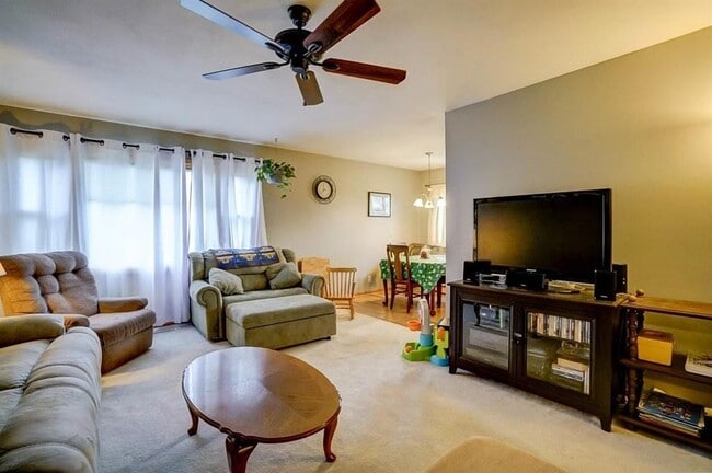 Foto del edificio - 211 S Jefferson St