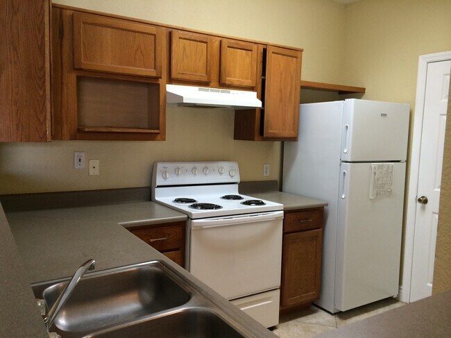 Foto del edificio - 3702 Palm Desert Ln