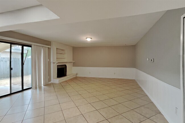 Foto del edificio - 5119 Cairnleigh Dr