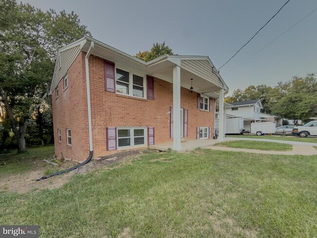 Foto del edificio - 4612 Sharon Rd