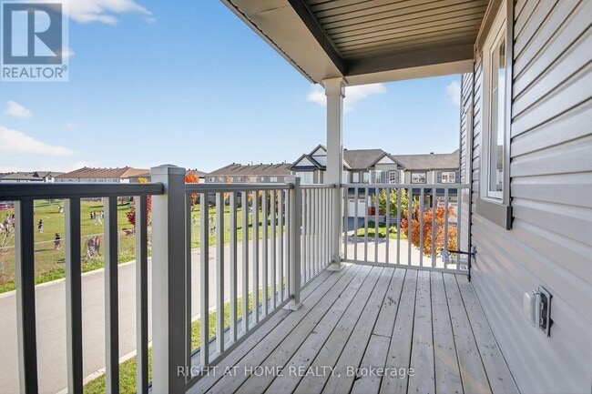 Building Photo - 91 Buffalograss Cres