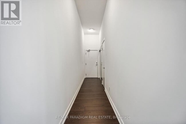 Building Photo - 20 Bruyeres Mews