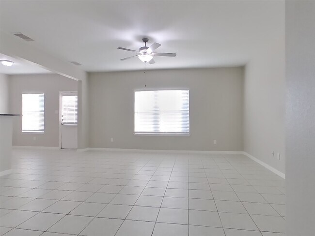 Building Photo - 916 American Monarch Dr