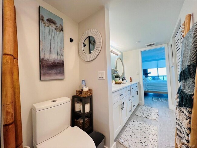 Foto del edificio - 8880 S Ocean Dr