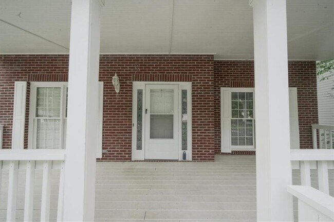 Building Photo - 4085 Pineset Dr