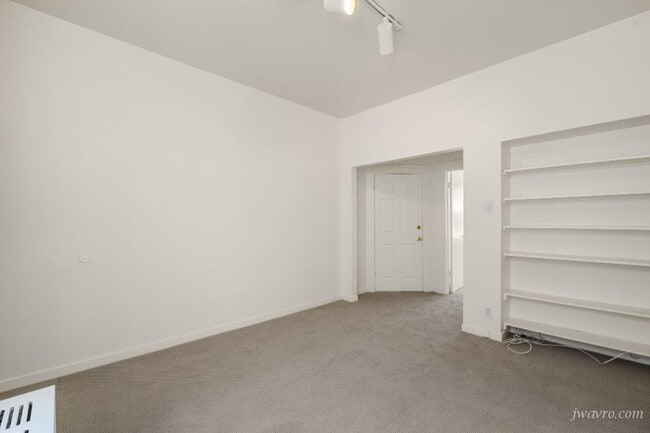 Building Photo - 653 Minna St
