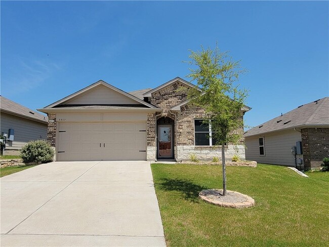 Building Photo - 5917 Brampton Ln